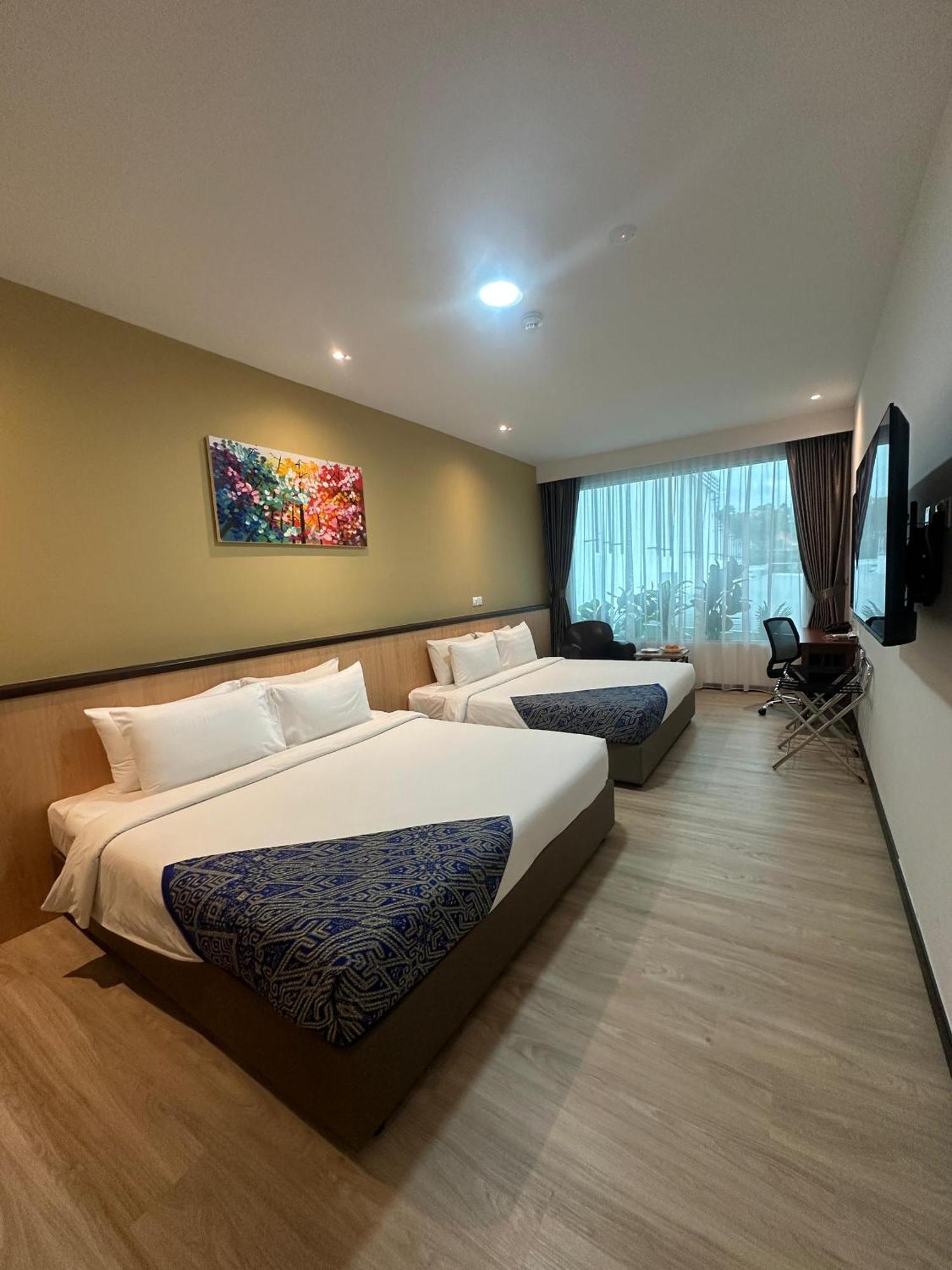 Hotel 7 Suria Kota Kinabalu Zewnętrze zdjęcie